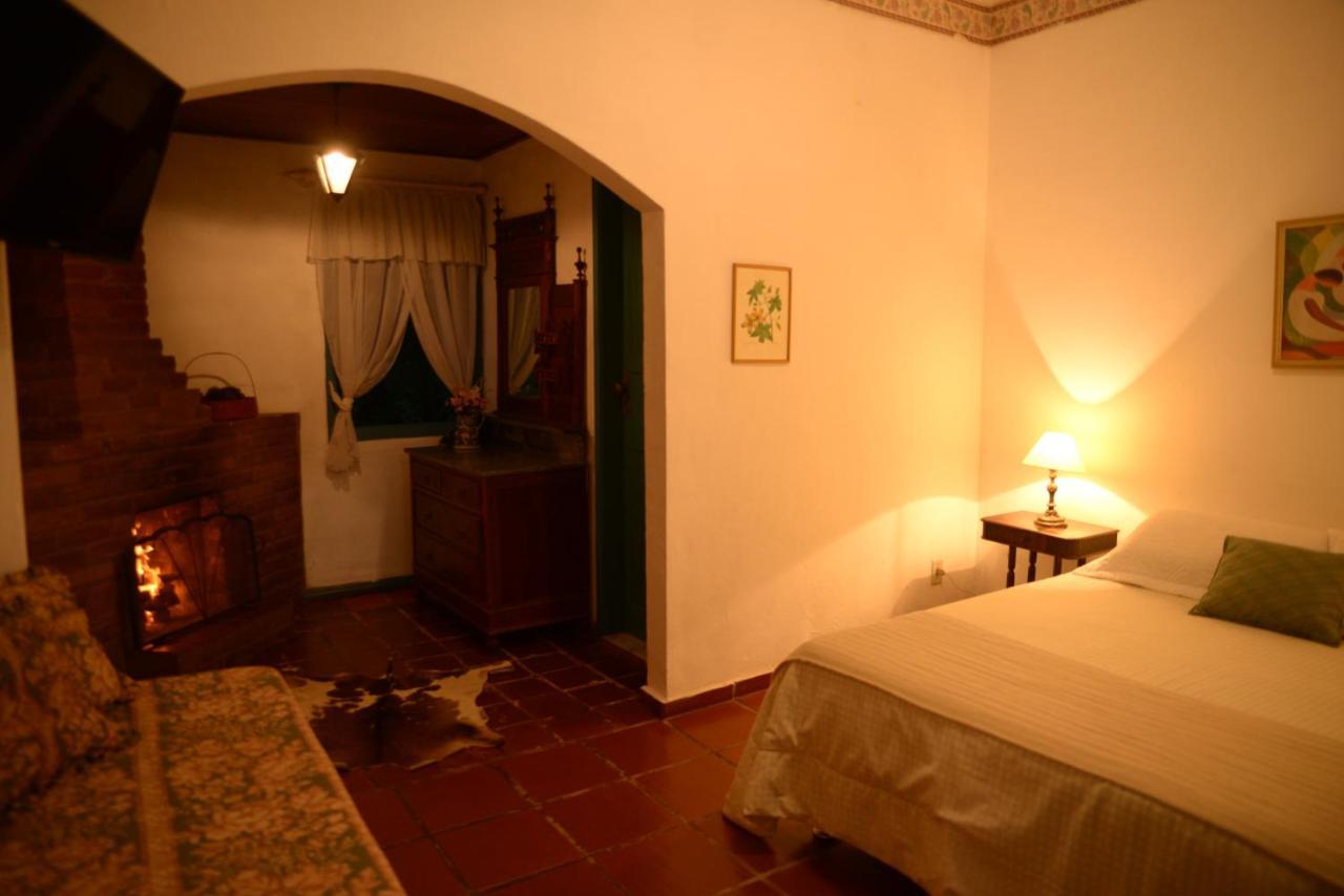 Hotel Pousada Esmeralda Itatiaia  Bagian luar foto