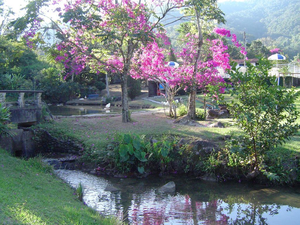 Hotel Pousada Esmeralda Itatiaia  Bagian luar foto